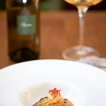 Kabaj Wine & Dine Πανσιόν