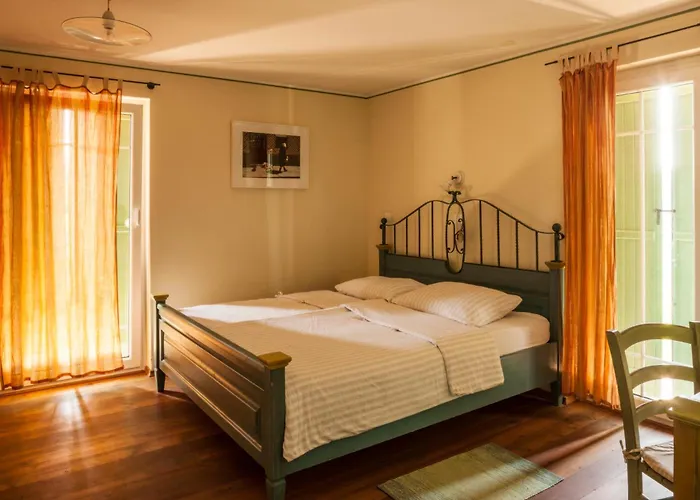 Kabaj Wine & Dine بيت ضيافة دوبروفو