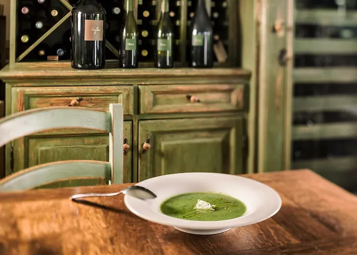 Kabaj Wine & Dine دوبروفو